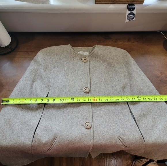 Vintage Lilli Ann Collections Wool Cape Structured Size see measurements - Picture 11 of 16